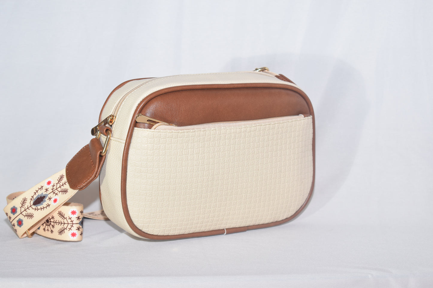 ISHAAYA Stylish Crossbody Sling bag (Off White)
