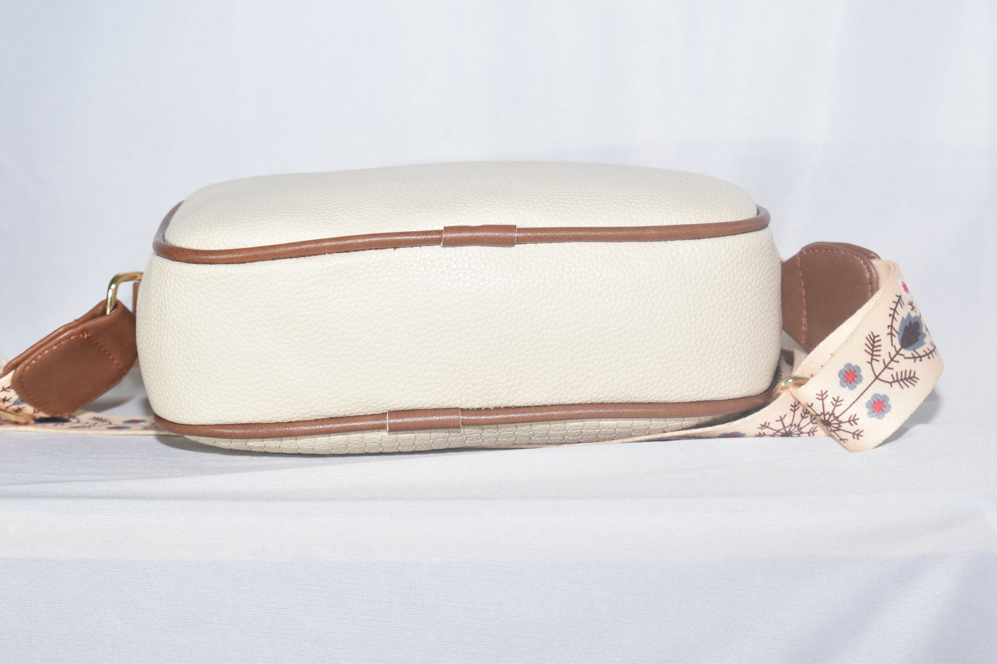 ISHAAYA Stylish Crossbody Sling bag (Off White)